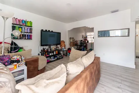 1737-1739 NW 47th Terrace Miami FL 33142