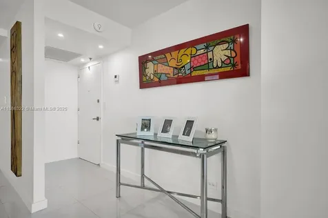 6039 Collins Avenue Miami Beach FL 33140