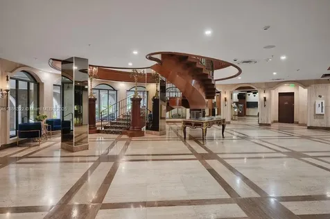 6039 Collins Avenue Miami Beach FL 33140