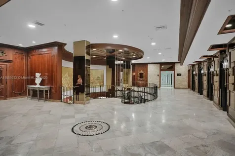 6039 Collins Avenue Miami Beach FL 33140