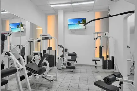 6039 Collins Avenue Miami Beach FL 33140