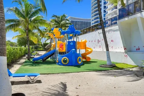 6039 Collins Avenue Miami Beach FL 33140