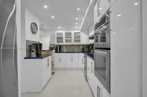 6039 Collins Avenue Miami Beach FL 33140