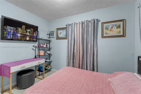 10920 SW 41st Street Miami FL 33165