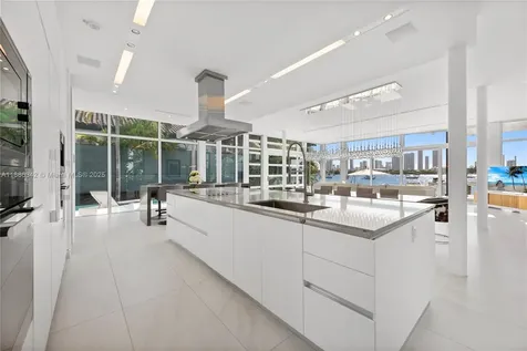 440 S Hibiscus Drive Miami Beach FL 33139
