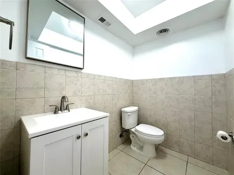1885 NE 121st Street North Miami FL 33181