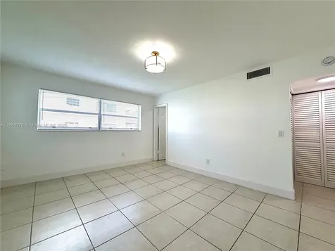 1885 NE 121st Street North Miami FL 33181