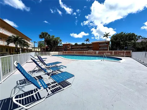 1885 NE 121st Street North Miami FL 33181