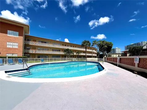 1885 NE 121st Street North Miami FL 33181