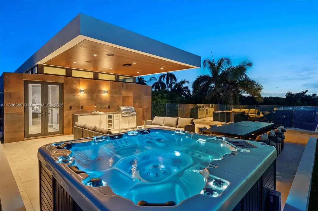 3306 NE 16th Street Fort Lauderdale FL 33304