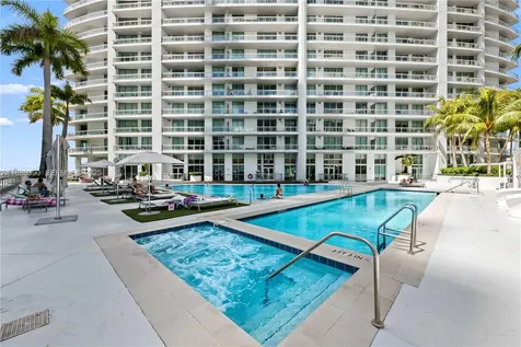 90 SW 3rd Street Miami FL 33130