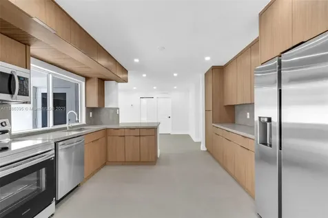 5360 SW 9th Street Plantation FL 33317
