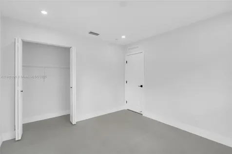 5360 SW 9th Street Plantation FL 33317