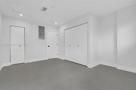 5360 SW 9th Street Plantation FL 33317