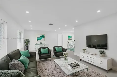 5360 SW 9th Street Plantation FL 33317