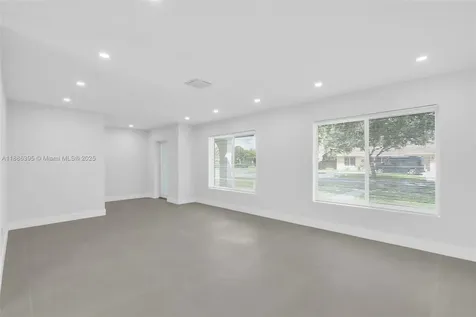 5360 SW 9th Street Plantation FL 33317