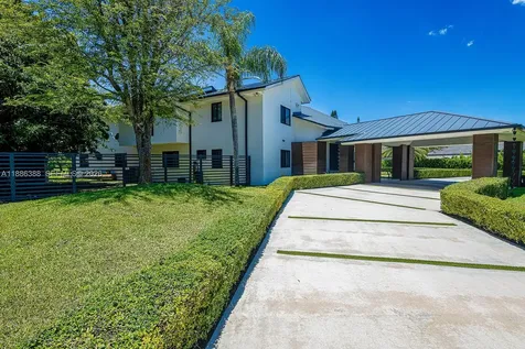 10506 SW 89 Place Miami FL 33176