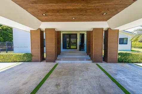 10506 SW 89 Place Miami FL 33176