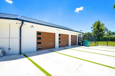 10506 SW 89 Place Miami FL 33176