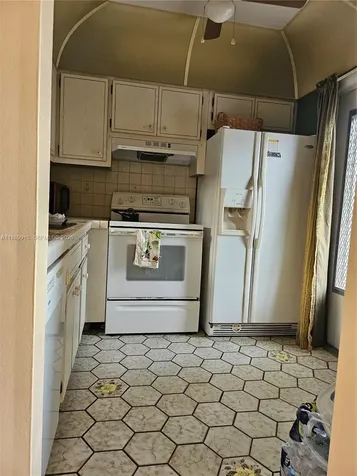 5121 W Oakland Park Boulevard Lauderdale Lakes FL 33313