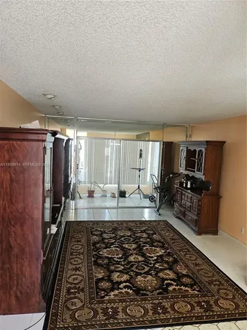 5121 W Oakland Park Boulevard Lauderdale Lakes FL 33313