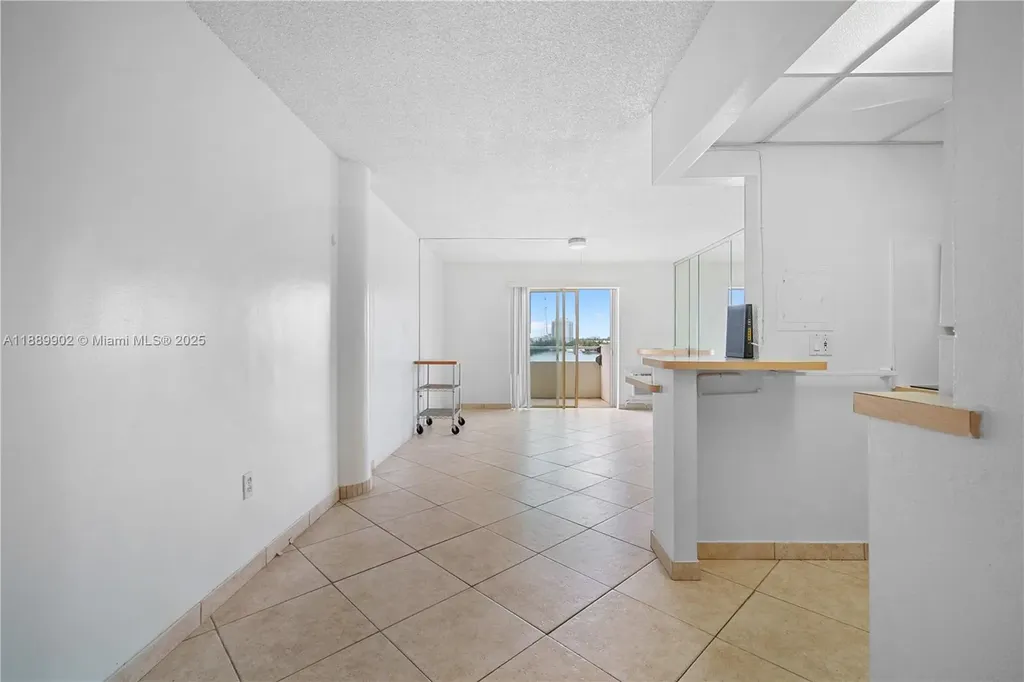 7904 West Drive North Bay Village FL 33141