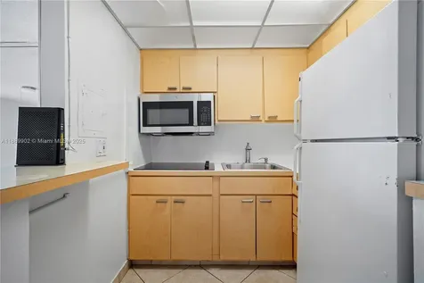 7904 West Drive North Bay Village FL 33141