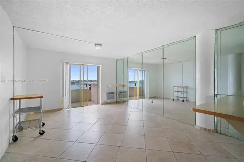 7904 West Drive North Bay Village FL 33141