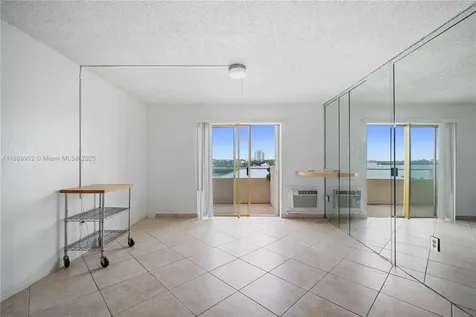 7904 West Drive North Bay Village FL 33141