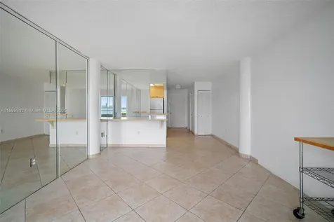 7904 West Drive North Bay Village FL 33141