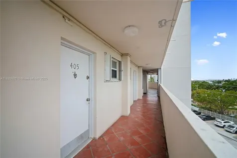 7904 West Drive North Bay Village FL 33141