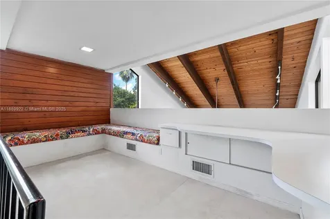 7605 SW 160th Terrace Palmetto Bay FL 33157
