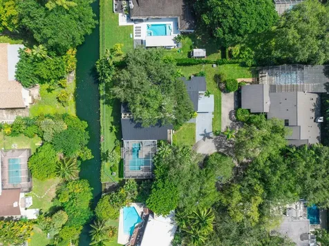 7605 SW 160th Terrace Palmetto Bay FL 33157