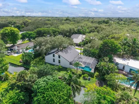 7605 SW 160th Terrace Palmetto Bay FL 33157