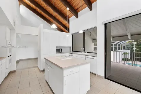 7605 SW 160th Terrace Palmetto Bay FL 33157