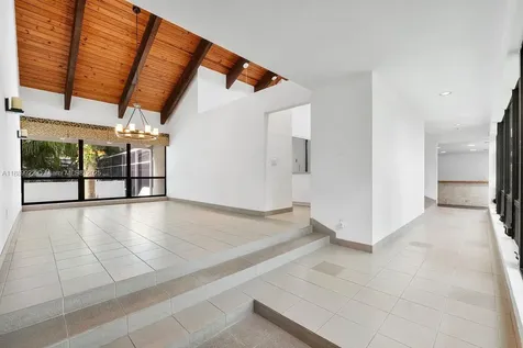 7605 SW 160th Terrace Palmetto Bay FL 33157