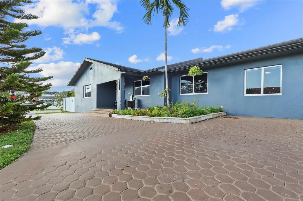 9795 NW 27th Terrace Doral FL 33172