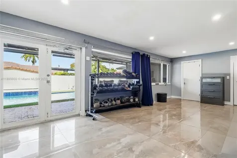 9795 NW 27th Terrace Doral FL 33172