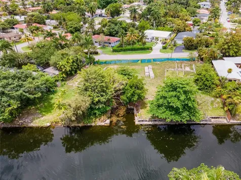 11595 W Biscayne Canal Road Miami FL 33161