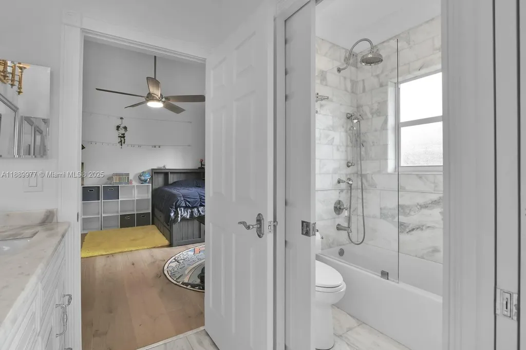 6622 Newport Lake Circle Boca Raton FL 33496