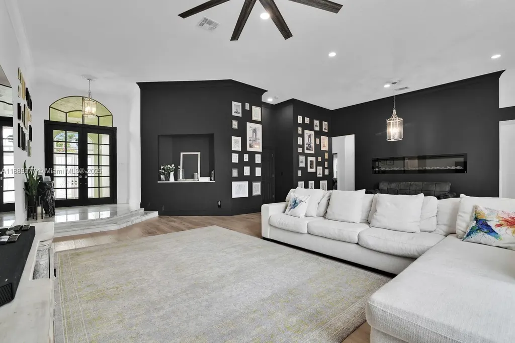 6622 Newport Lake Circle Boca Raton FL 33496