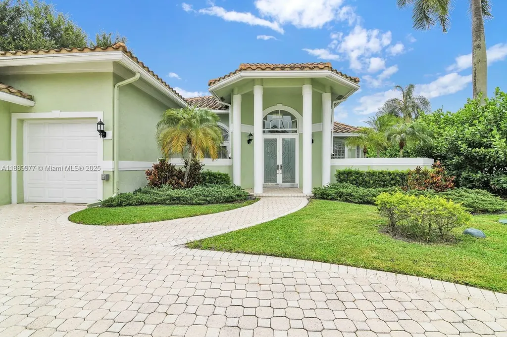 6622 Newport Lake Circle Boca Raton FL 33496