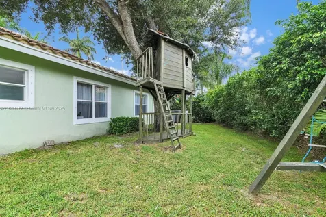 6622 Newport Lake Circle Boca Raton FL 33496