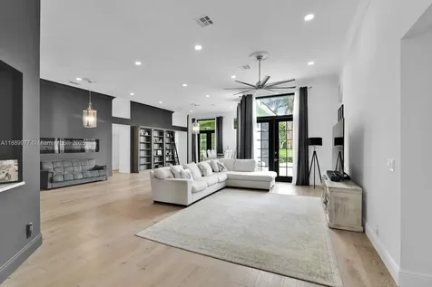 6622 Newport Lake Circle Boca Raton FL 33496