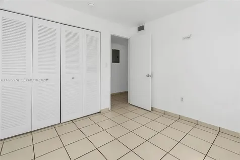 3945 SW 89th Avenue Miami FL 33165