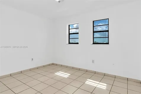 3945 SW 89th Avenue Miami FL 33165