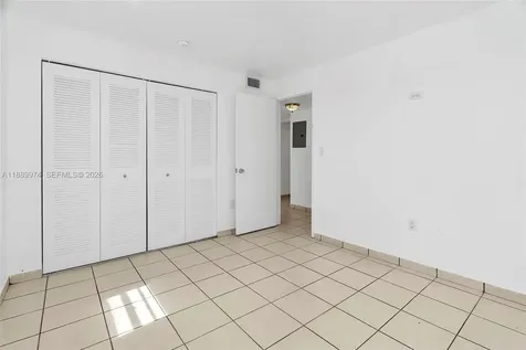 3945 SW 89th Avenue Miami FL 33165
