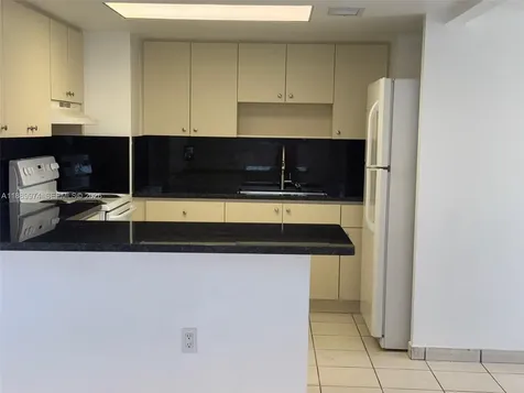 3945 SW 89th Avenue Miami FL 33165