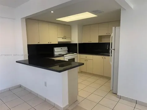 3945 SW 89th Avenue Miami FL 33165