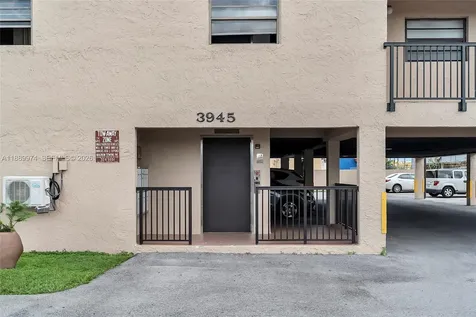 3945 SW 89th Avenue Miami FL 33165